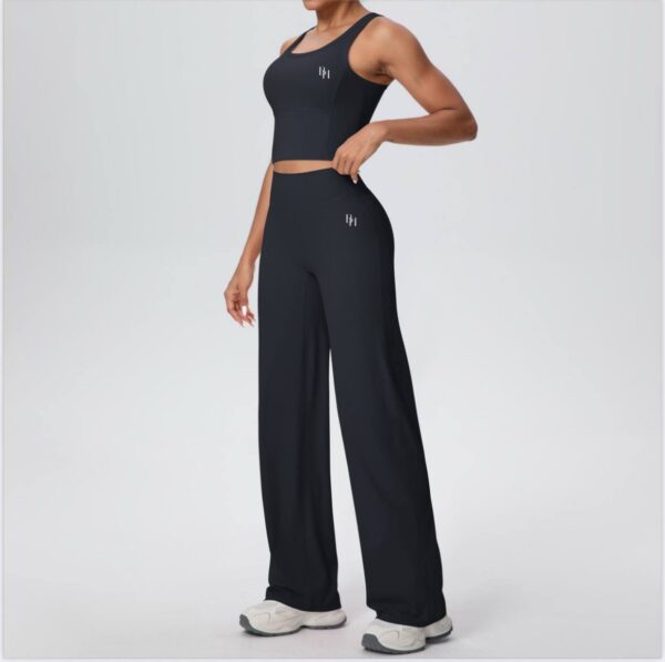 Crop Top y Pantalón de Pierna Ancha Conjunto